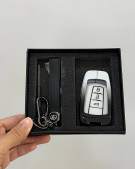 Toyota Metal New White