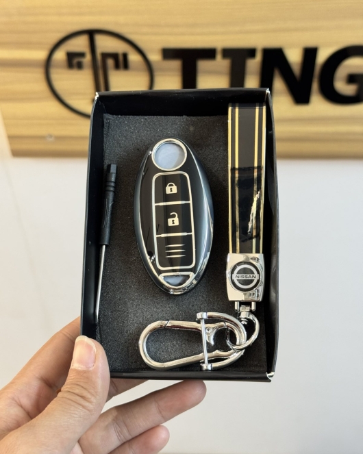 Ciaz Silver Line Keycase