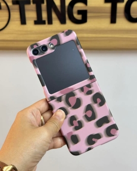 Pink ကျားသစ်ကွက်