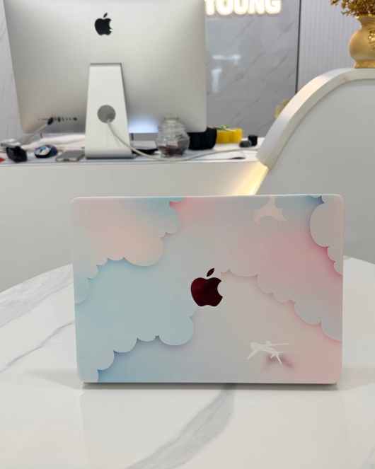 Three Colour Cloud Macbook Cover Three Colour Cloud Macbook Cover