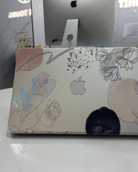 Flower ရောင်ပြေး Macbook Cover