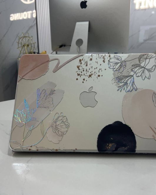 Flower ရောင်ပြေး Macbook Cover Flower ရောင်ပြေး Macbook Cover